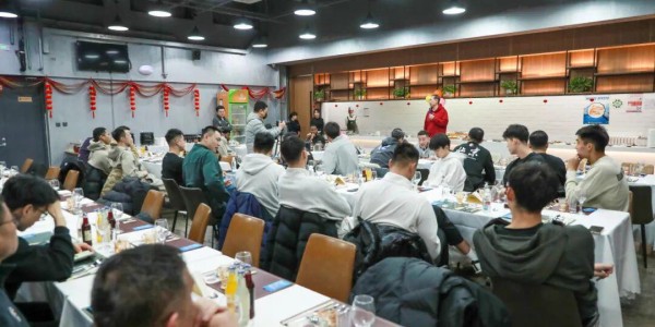 乐鱼APP安装入口-男篮集结动员 以首钢精神奔赴新征程！